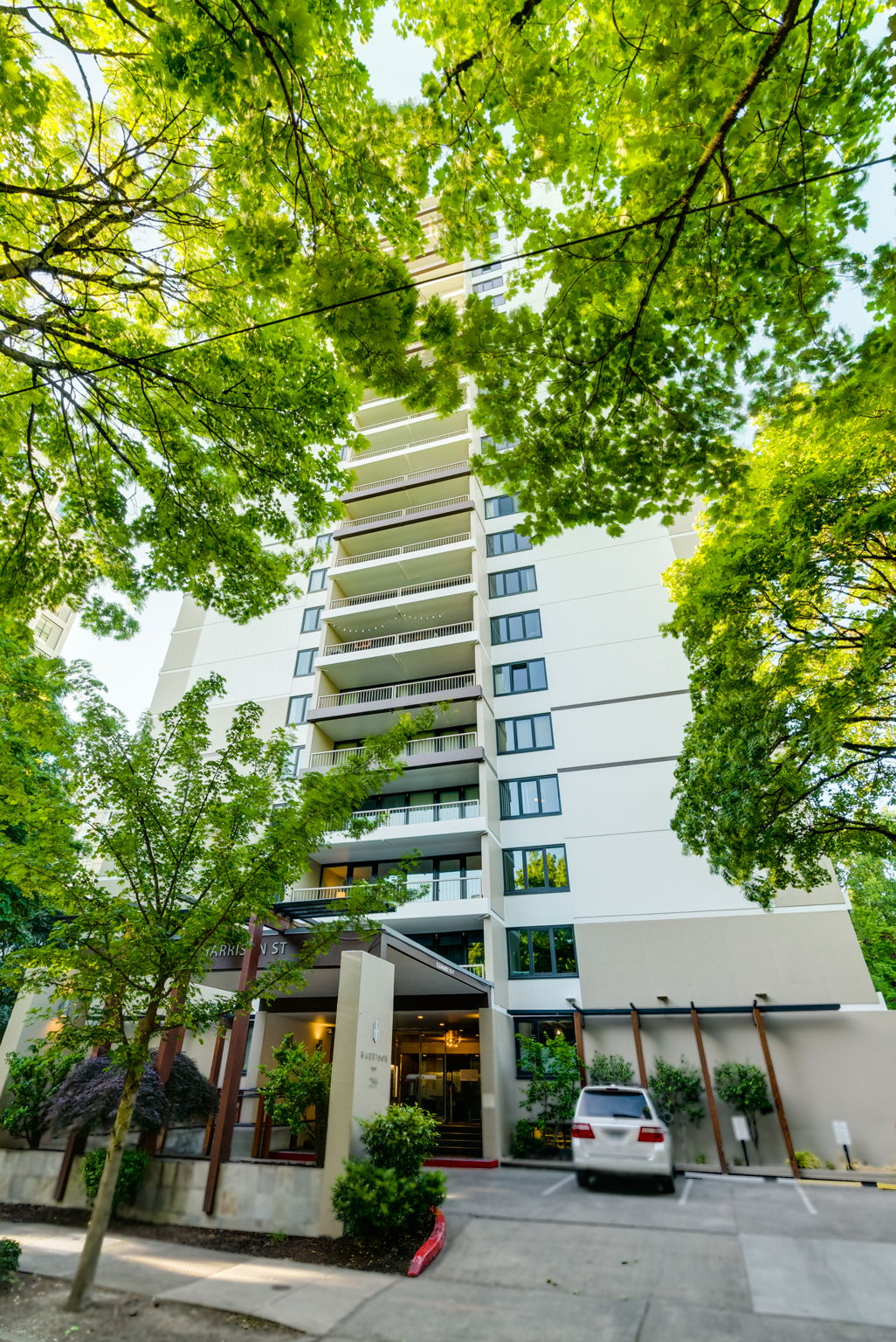 255 Southwest Harrison Street - 21G