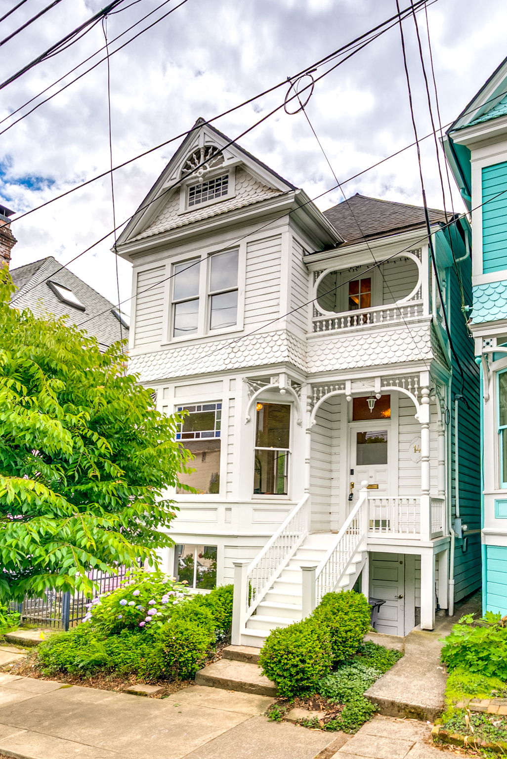 14 Southwest Whitaker Street